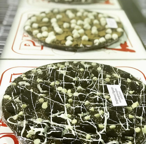Chocolate Pizza With Oreos