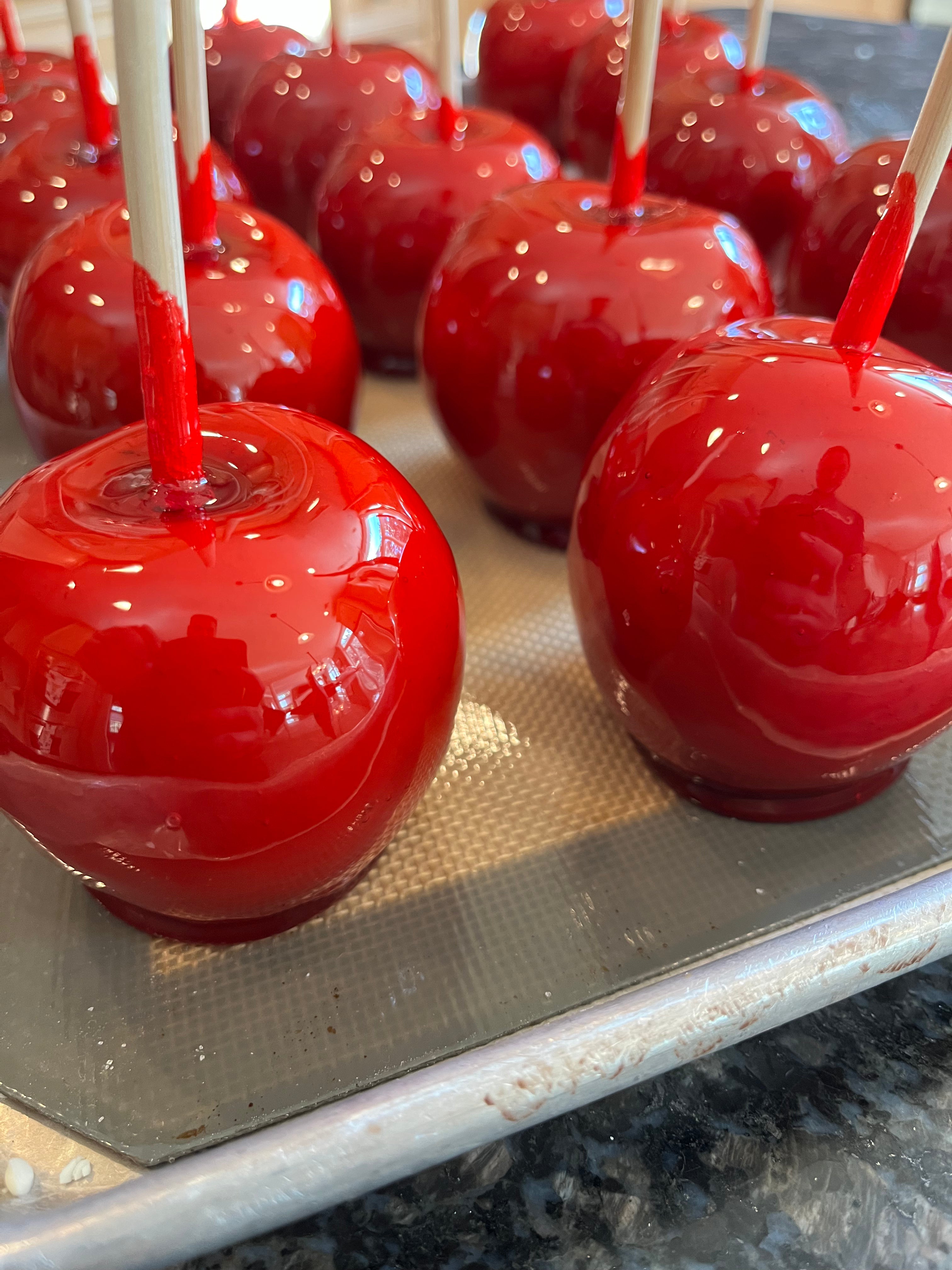 One Dozen Red Candy Apples – Candylicious of Randolph