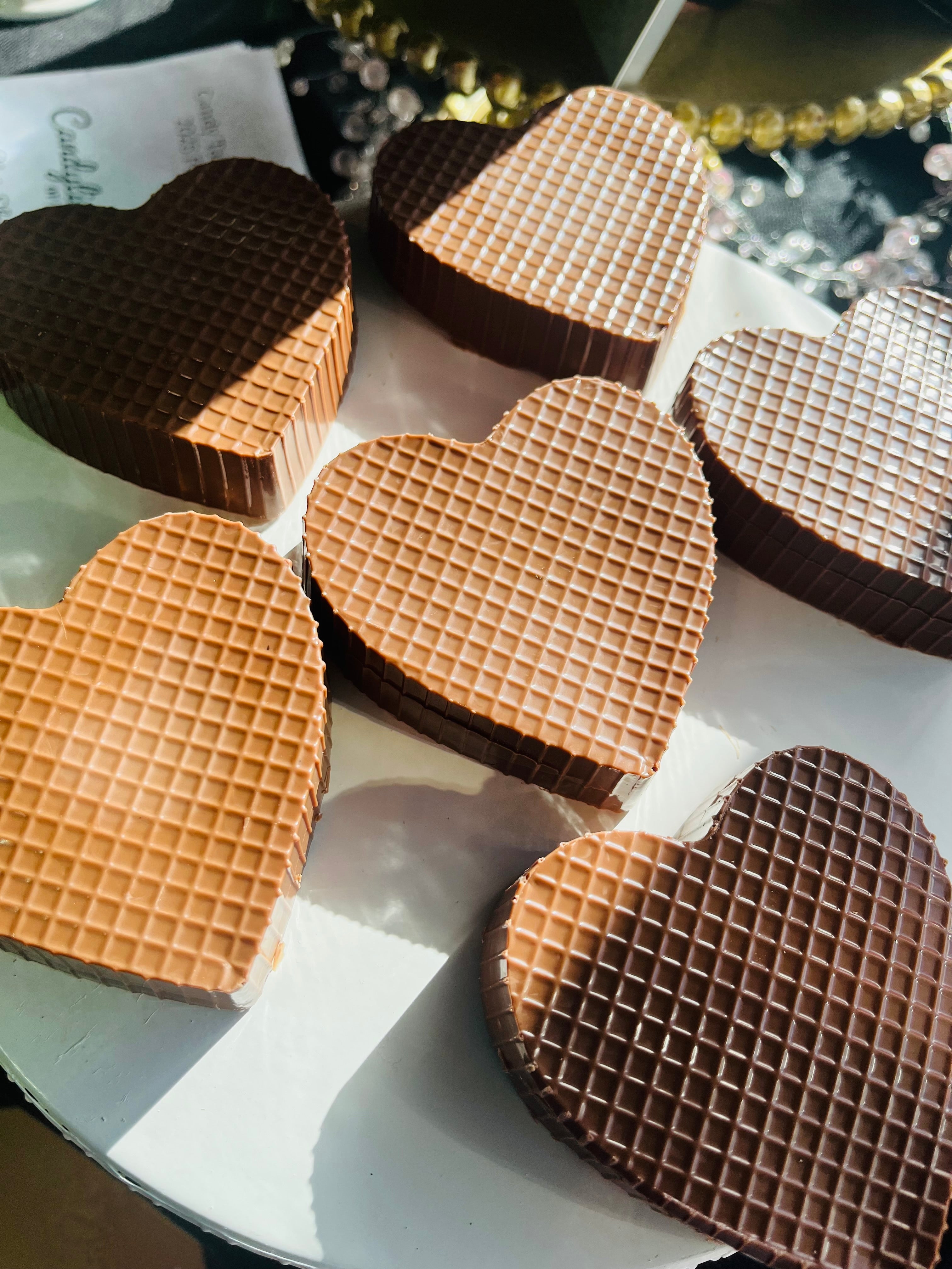 Dubai Chocolate Heart – Candylicious of Randolph