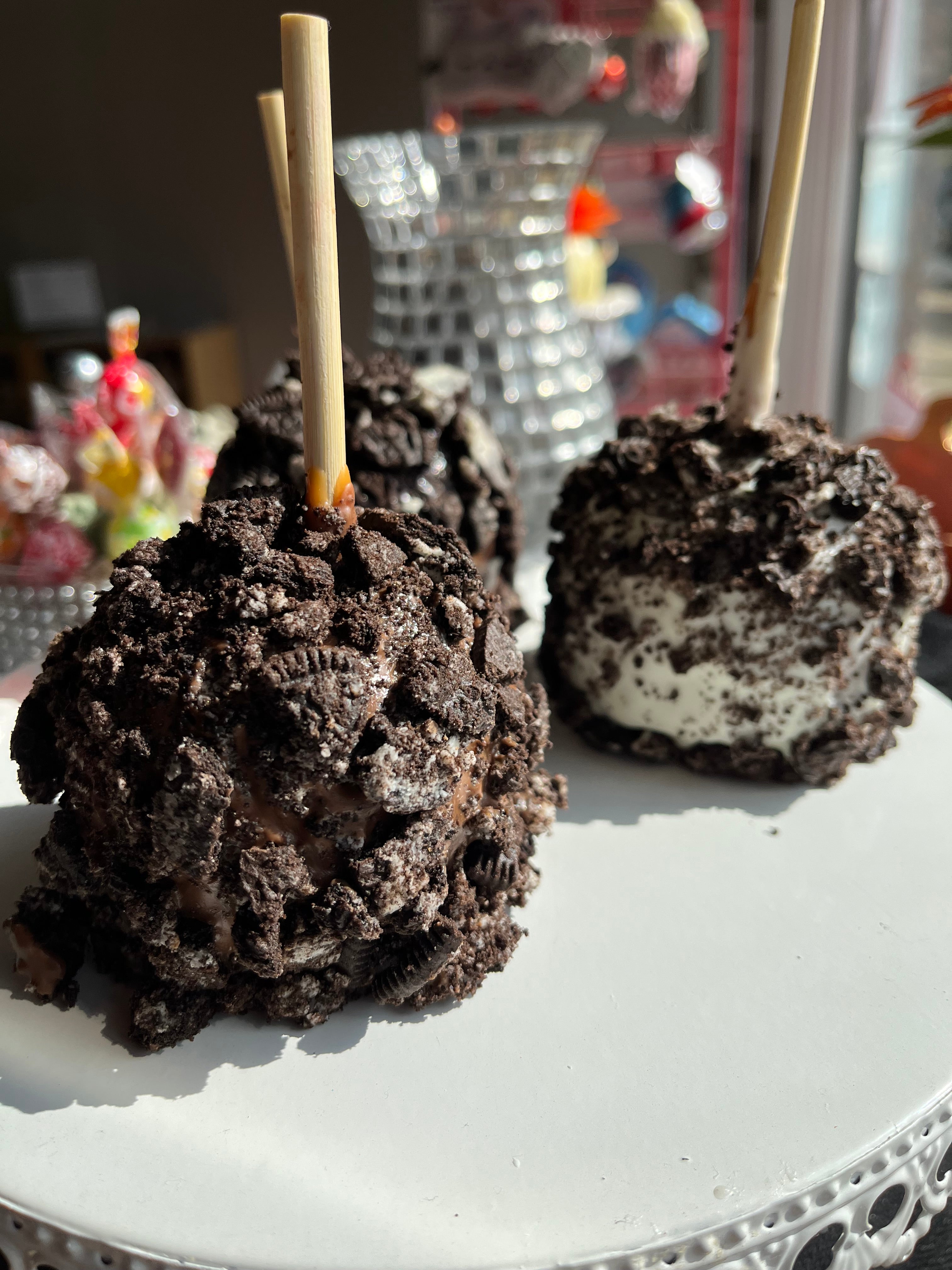 Oreo Covered Chocolate & Caramel Apples – Candylicious of Randolph